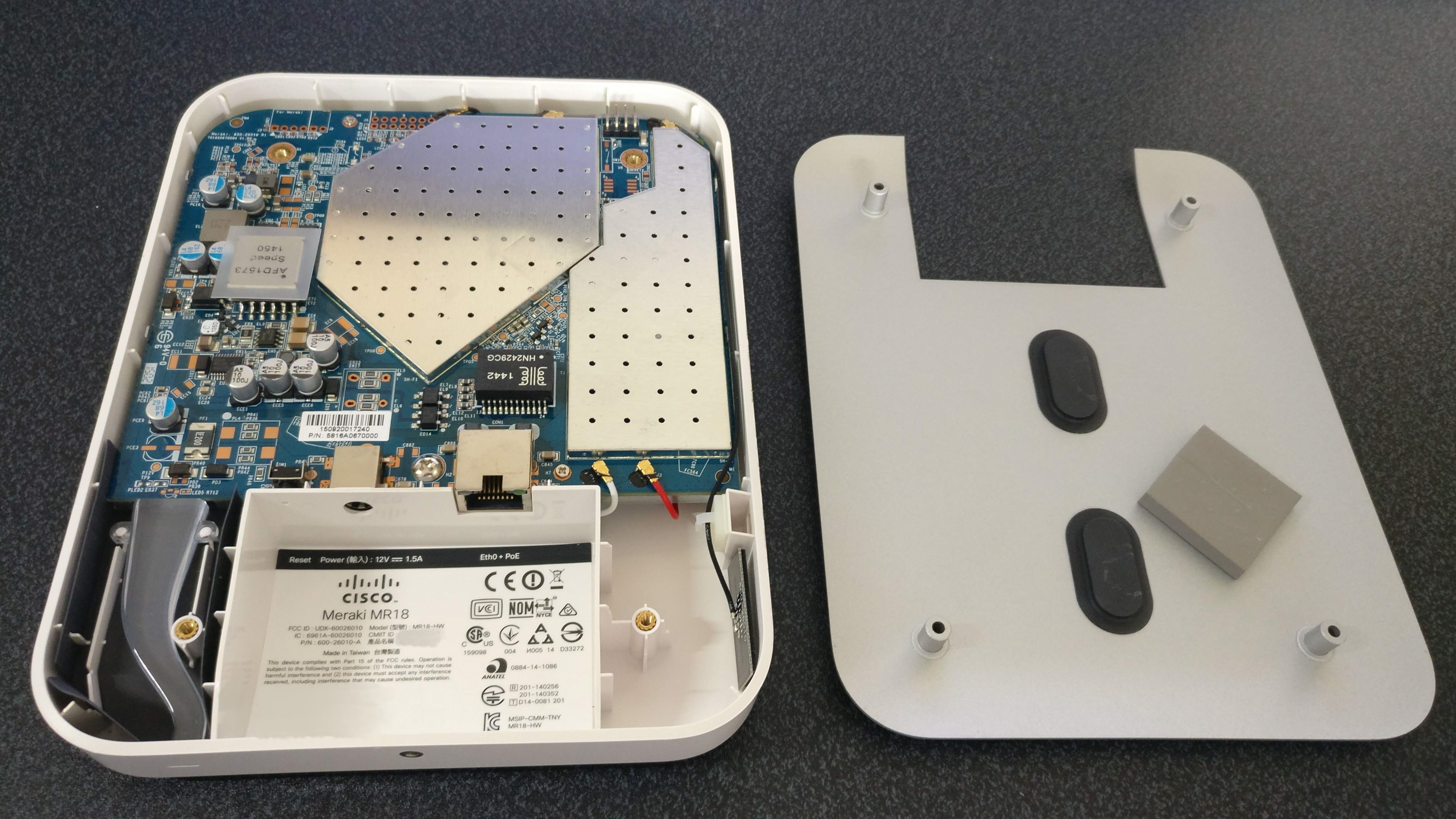 Meraki MR18 opened